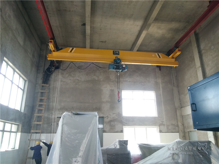 Underslung EOT Crane with Hoist