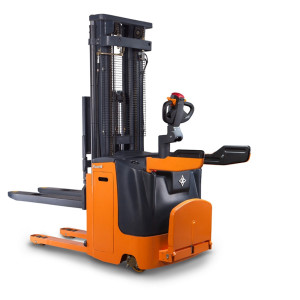 2.0 ton Electric stacker stand up
