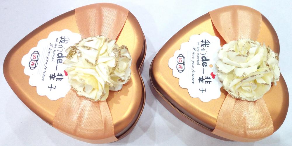 Yellow Hear Tin Box with Flower Decoration