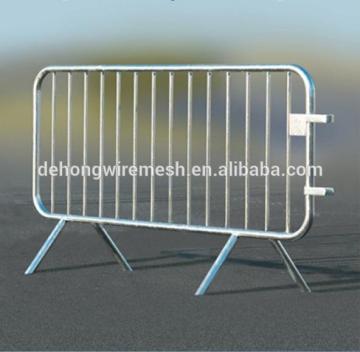 concrete road barrier / pedestrian barriers / crowd control barriers