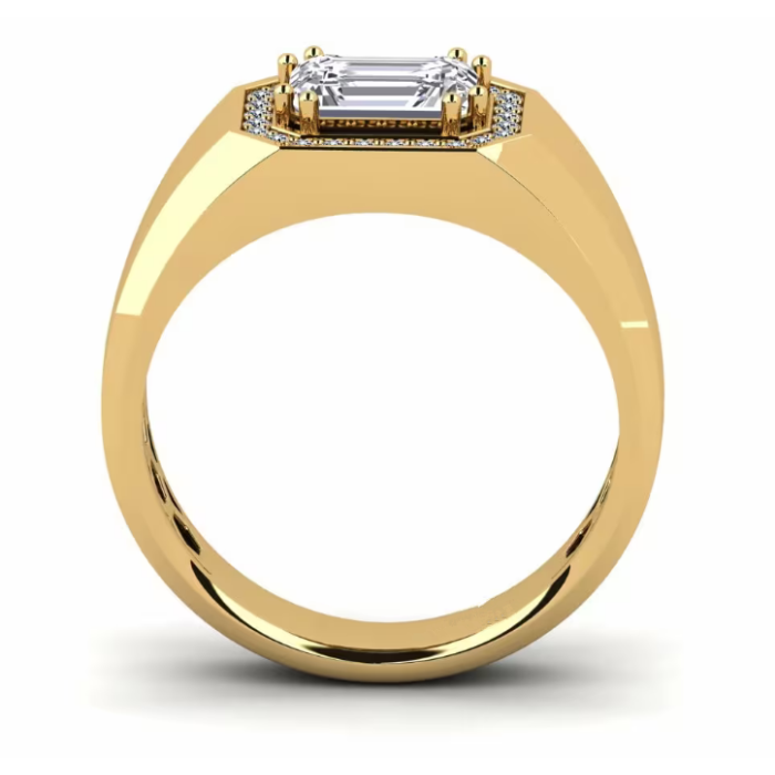 Vista frontal de un anillo de hombre de oro amarillo con un marco de diamantes con esquinas recortadas