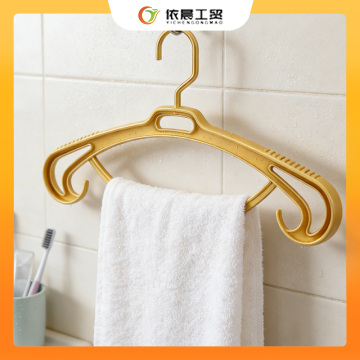Non Slip Wide Shoulder Plastic Hangers
