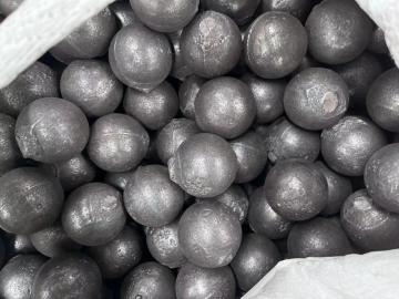 Grinding alloy steel balls