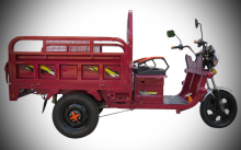 Electric tricycle with long working hours