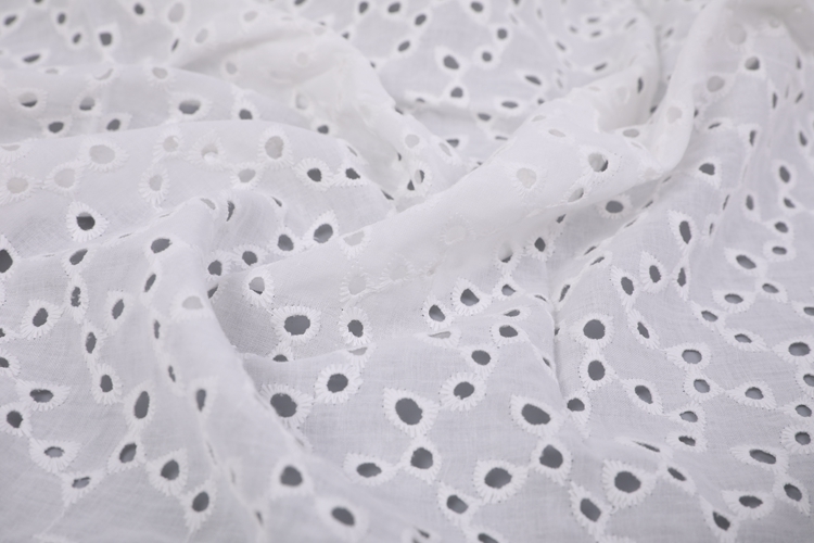 2020 Coton broderie en 100% de coton tissu de haute qualité, tissu de broderie à 100% coton, en coton pour vêtements