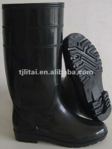 black pvc rain gumboots