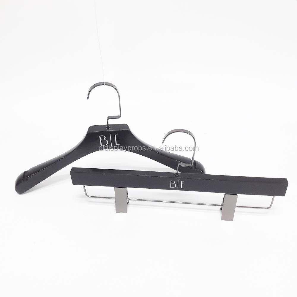 Clothes Brand Matt Black Wooden Top Bottom Pants Hanger with gun black hook