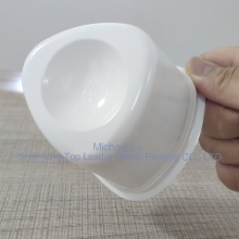 White PP yogurt cup with evoh barrier