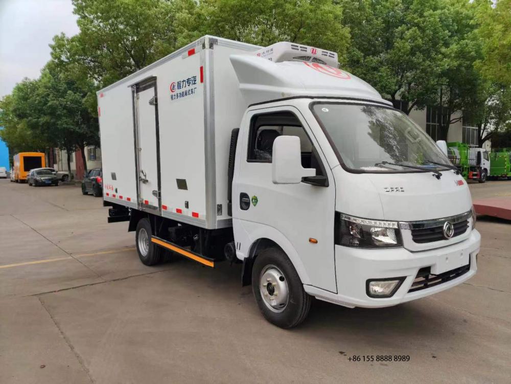 Dongfeng Tuyi Gasoline Refrigerated Truck 1 Jpg