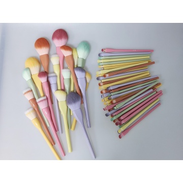 2022 nuovi capelli morbidi morbidi al kit di pennello per trucco per il cuore Rainbow Candy Color 10pcs