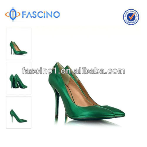 Ladies green high heeled dress shoes