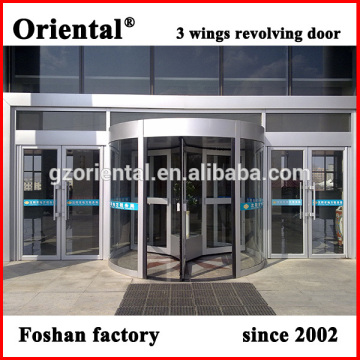 3 leafs revolving door