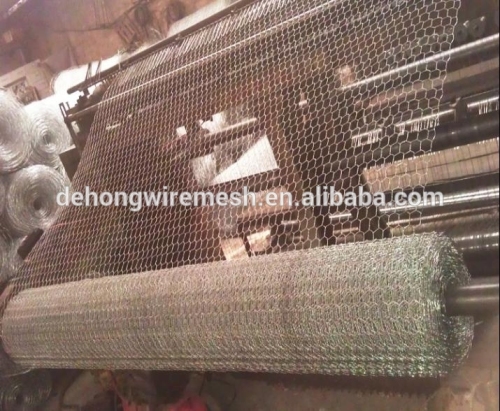 Rabbit wire mesh in rolls/hexagonal netting/chicken wire mesh hot sale