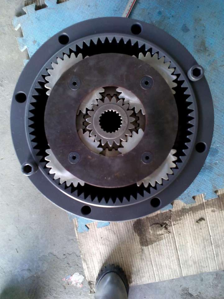 CX130 SWING DELUCER CX130 GEARBox LN00140 LNM0437