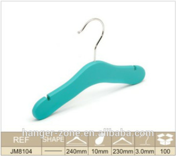 wholesale wooden hangers with clips