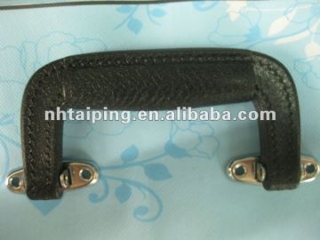 plastic case handle