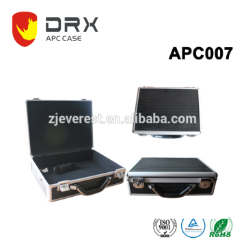 Foam-lined extruded aluminum case with foam padding