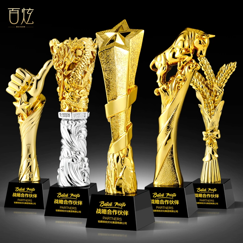 High Quality Custom New Design Engraved Gold Souvenir Award Resin Trophies