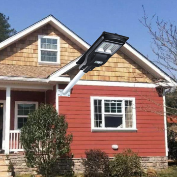 Al aire libre integrado todo en una luz solar de la calle