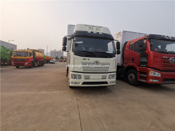 FAW refrigerated truck for food transportation