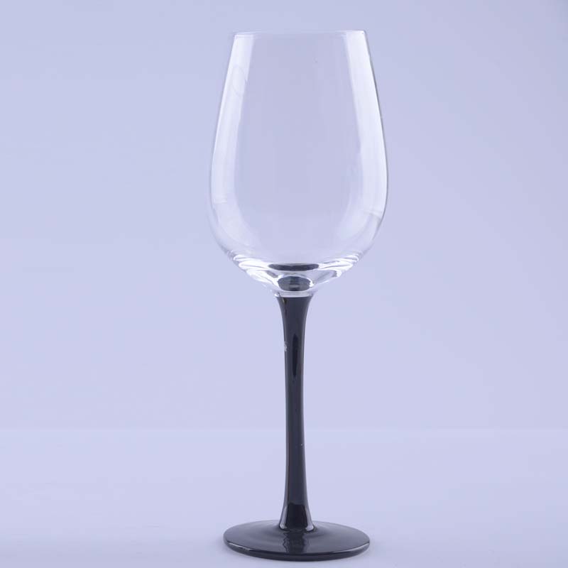 Br 8124hot Sale Crystal Glass Black Stem Wine