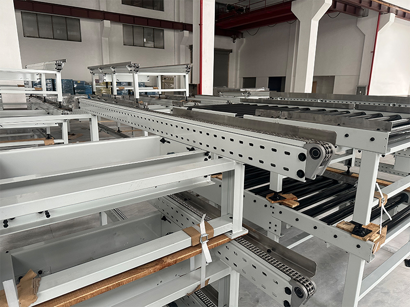 Ağır hizmet tipi zincirli konveyör hattı Heavy-duty chain conveyor line