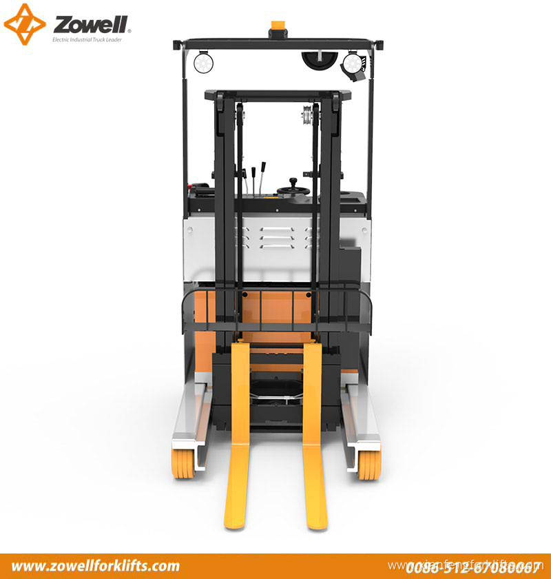 1.5t 1.8t Electric Reach Stacker Truck Standing on