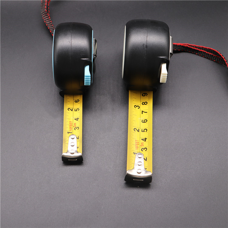 Measuring Tape with steel blade