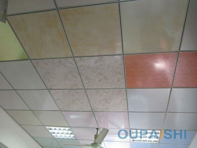 Pb free Anti UV Bathroom PVC Ceiling Tiles 603*603MM