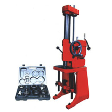 Cylinder boring machine for reboring engine cylinders of automobiles motor cycles T807