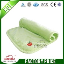 Wholesale Dog Blanket with Paws Printed