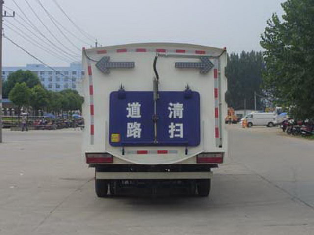 Dongfeng Duolika 7CBM Street Sweeper