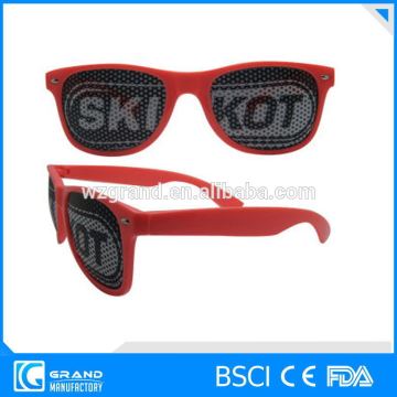 2016 Custom pinhole sunglasses promotion logo sun glasses