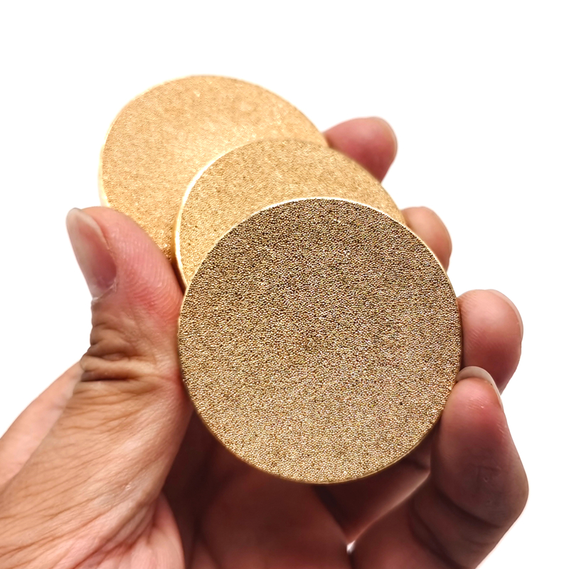Sinterlenmiş bronz yuvarlak filtre özel bakır gözenekli örgü Sintered Bronze Round Filter Custom Copper Porous Mesh