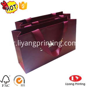 ورقة كيس هدية paper gift bag