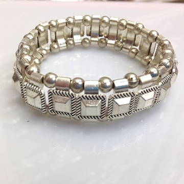 Alloy stretch bracelet