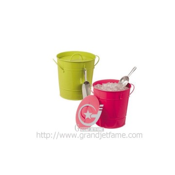 Coolers & Holders Ice Bucket with Scoop