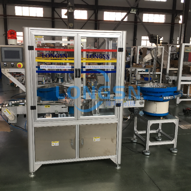 Automatic plastic cap insert assembly machine