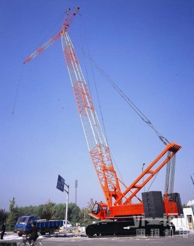 Crawler Crane (QUY100)