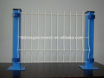 Galvanized triangle bending fence/pvc coated triangle bending fence