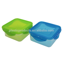 Plastic food storage container