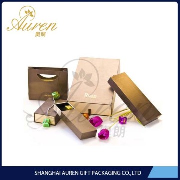 Fashionable Custom fashion paper jewelry boxes