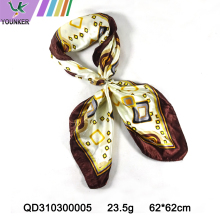 DIFFERENT SIZE SQUARE PRINTING SCARF