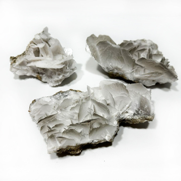 Wholesale Natural Crystal White Rose Calcite Stone Rough Clusters for Decoration