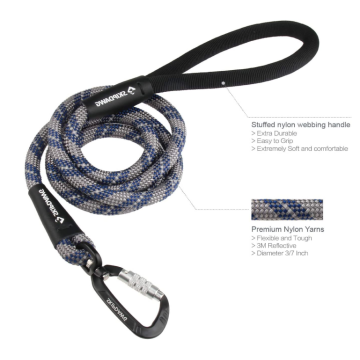 Durable Nylon swivel Carabiner Dog Leash