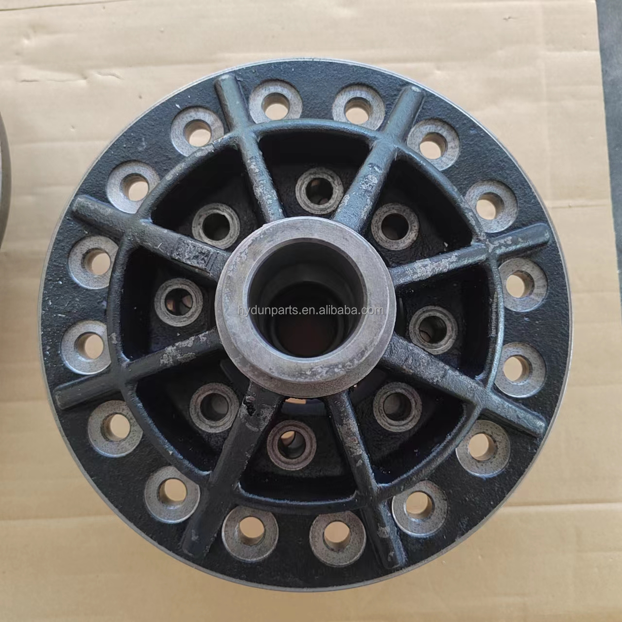 汽车零件 ！适用于 ISUZU FRR FBR 差速器壳体差速器壳体