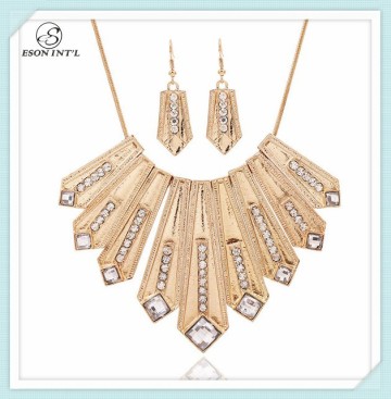 2015 Vintage Antique Gold and Silver Womens Light Weight Gold Necklace Set