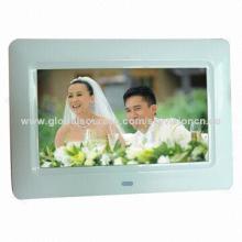 Digital photo frame with slideshow picture, various effectiveness are available