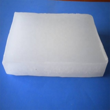 Candle material with different paraffin wax melting point