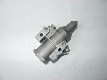 Trailer pressure limiting valves